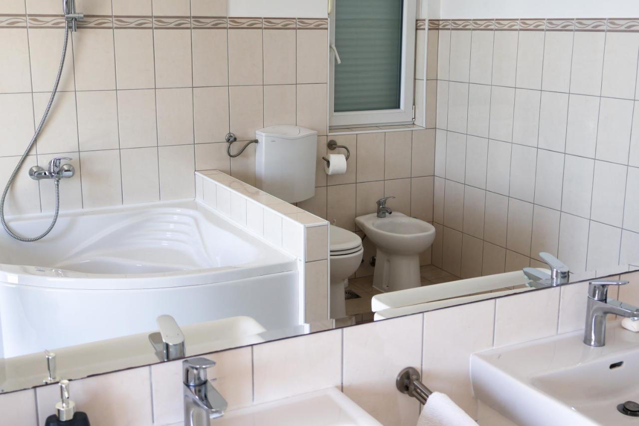 Apartman Klara Lumbarda Ngoại thất bức ảnh